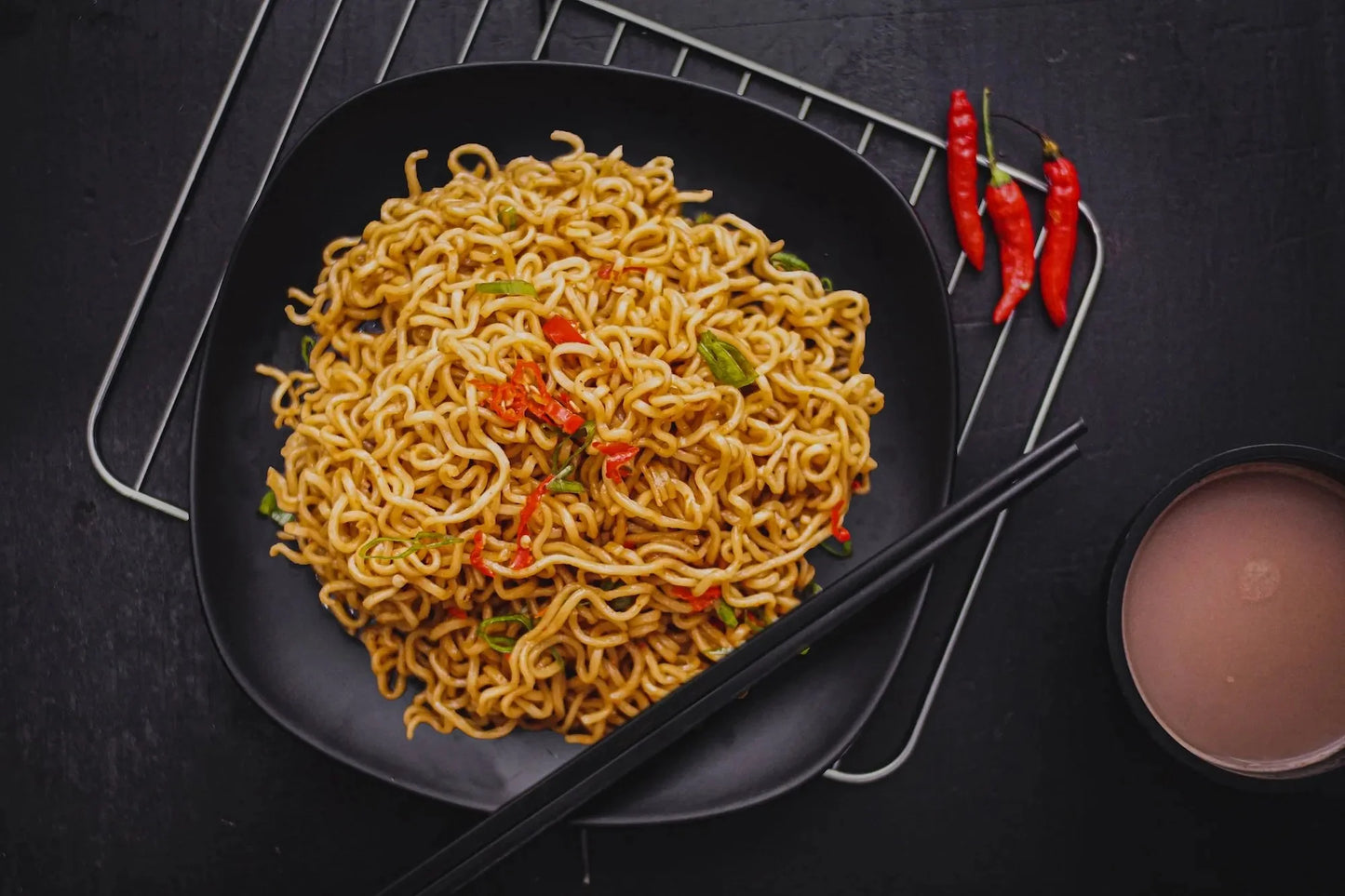 WAI WAI INSTANT NOODLE ORIENTAL STYLE 60G 威威 即食麵 (原味) 60G 0167